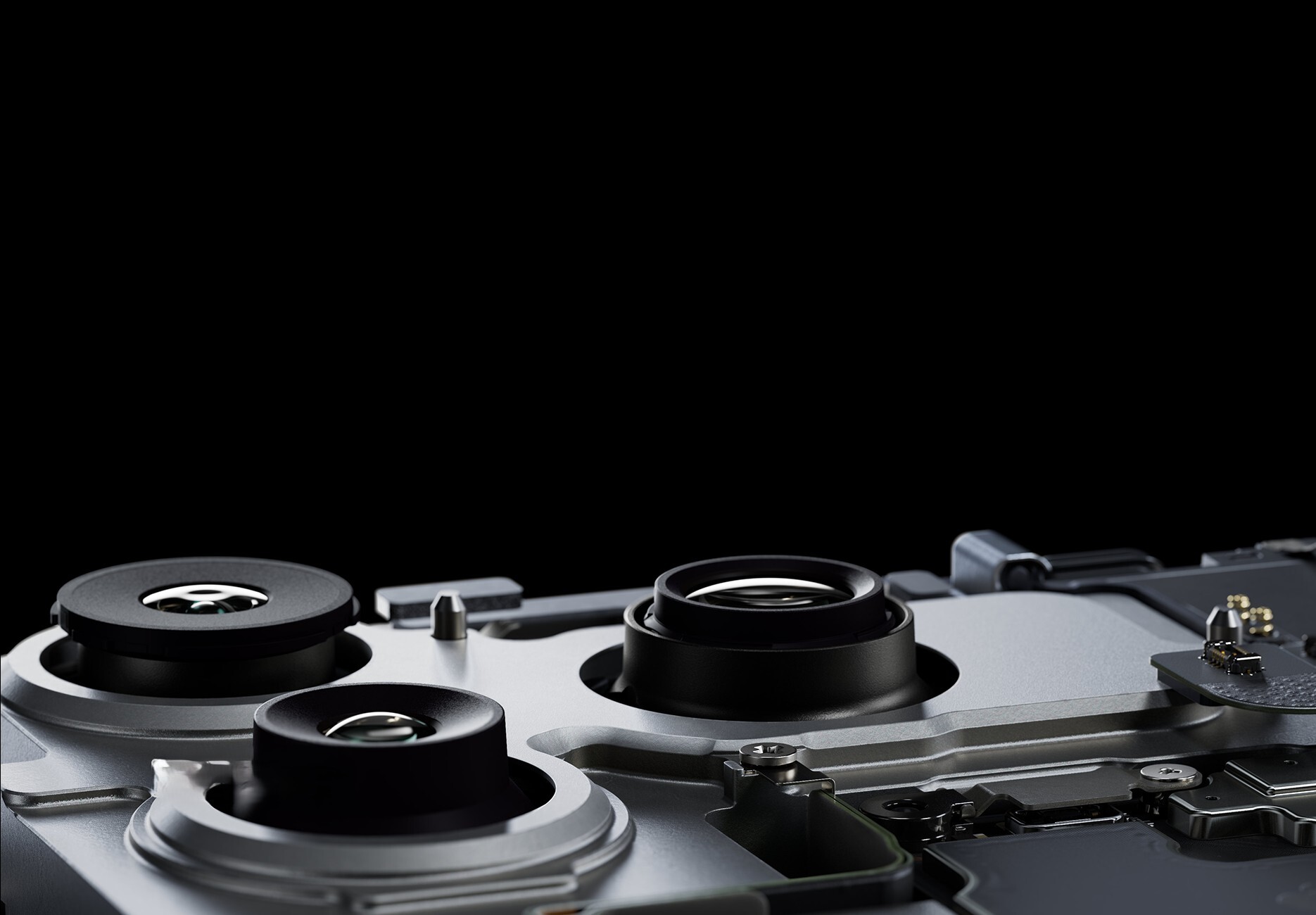 Телефон Apple iPhone 17 Pro 512 ГБ, eSim (электронная SIM-карта), цвет: космический оранжевый (Cosmic Orange)